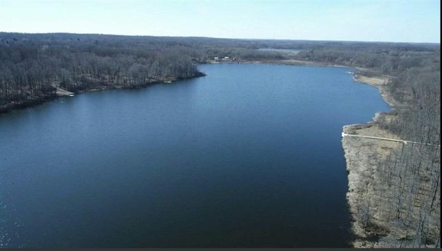 17420 Long Lake Drive, Cassopolis, MI 49031