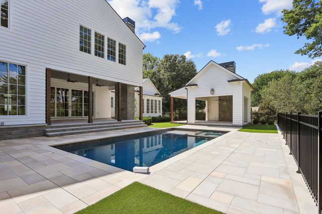 1000 Stonewall Dr, Nashville, TN 37220