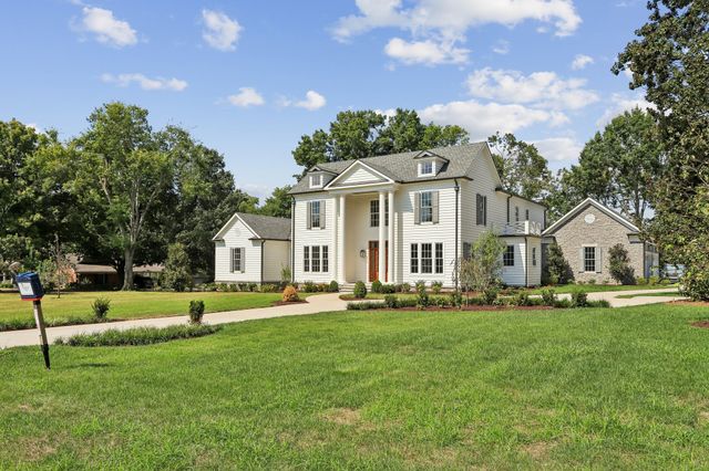 1000 Stonewall Dr, Nashville, TN 37220