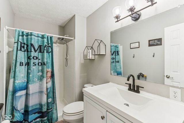 863 Westridge North Drive, Noblesville, IN 46062