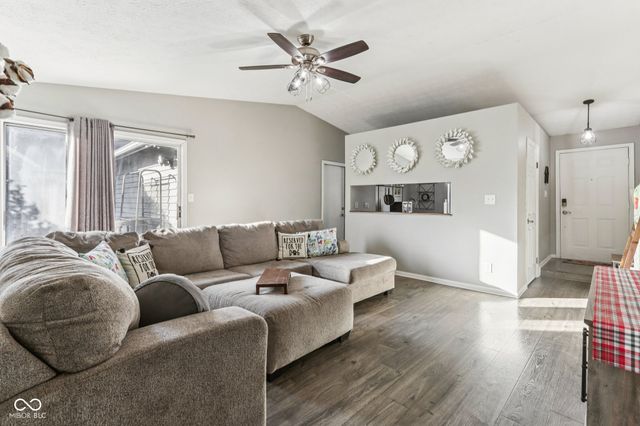 863 Westridge North Drive, Noblesville, IN 46062