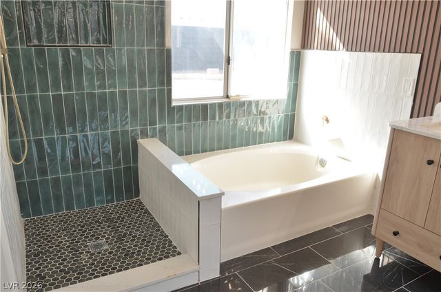 2825 Glen Aulin Street, Las Vegas, NV 89108