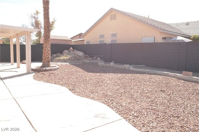 2825 Glen Aulin Street, Las Vegas, NV 89108