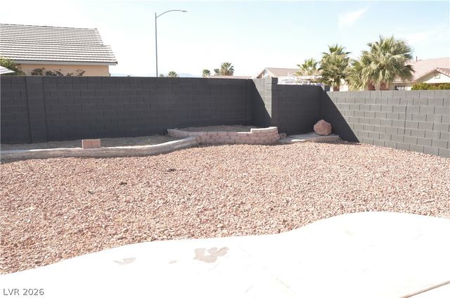 2825 Glen Aulin Street, Las Vegas, NV 89108