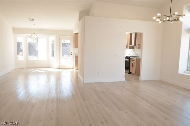 2825 Glen Aulin Street, Las Vegas, NV 89108