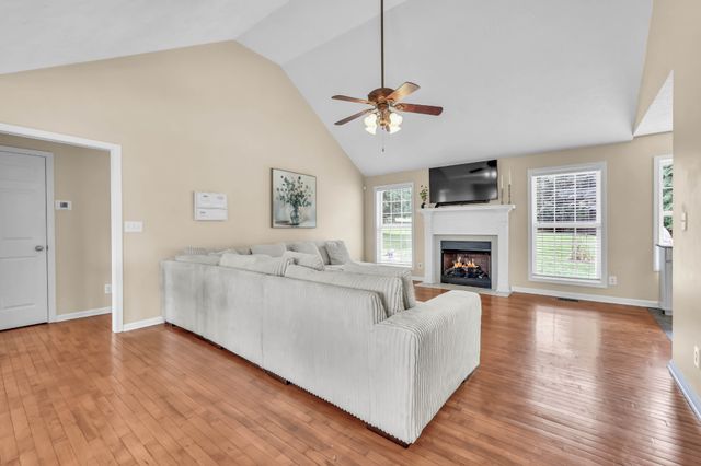 1582 Rembrandt Dr, Clarksville, TN 37040
