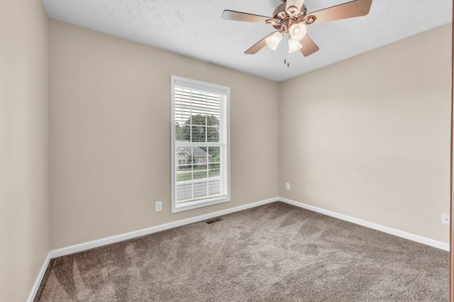 1582 Rembrandt Dr, Clarksville, TN 37040