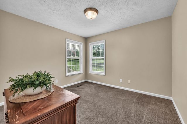 1582 Rembrandt Dr, Clarksville, TN 37040