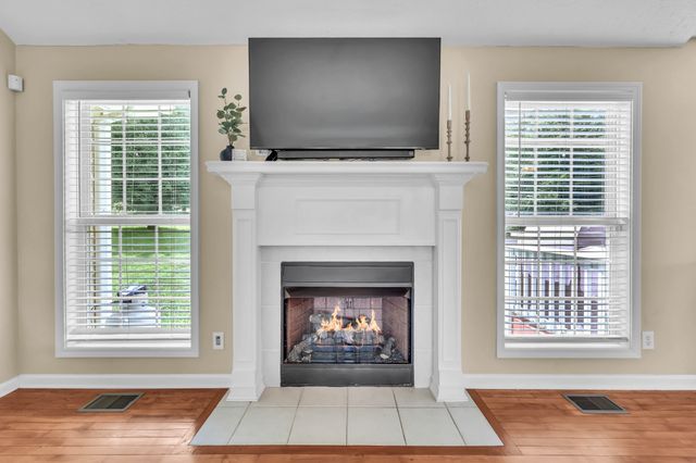 1582 Rembrandt Dr, Clarksville, TN 37040