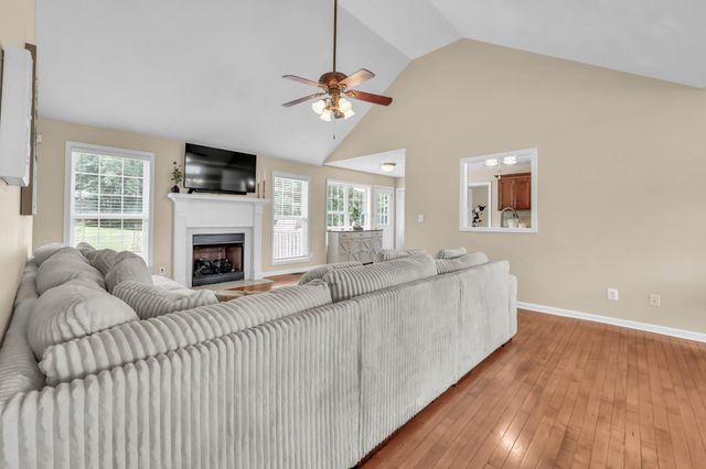 1582 Rembrandt Dr, Clarksville, TN 37040