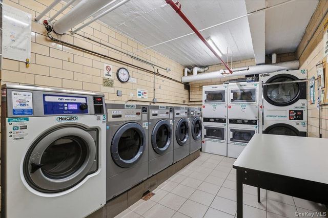 75 W 238th Street 2D, Bronx, NY 10463