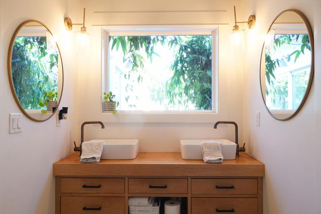 480 N Oregon Street, Jacksonville, OR 97530