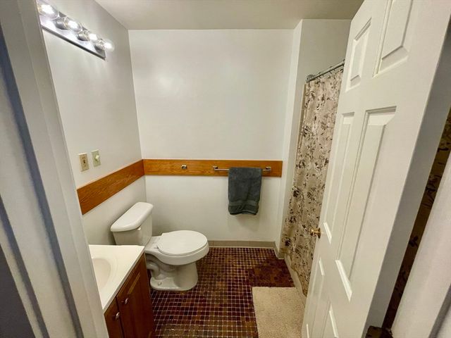 1 Loring Ave 207, Swampscott, MA 01907