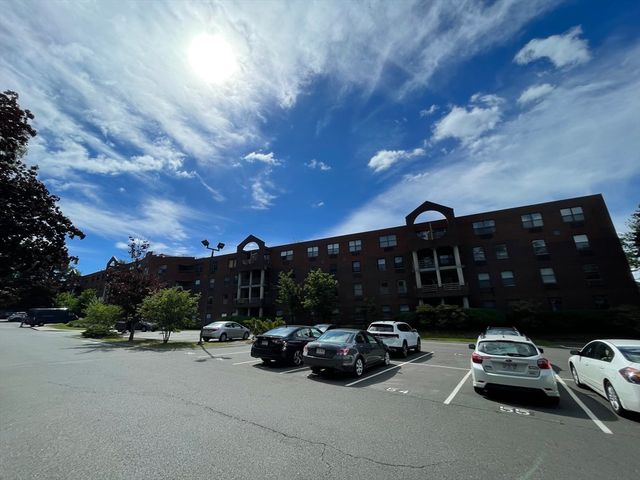 1 Loring Ave 207, Swampscott, MA 01907