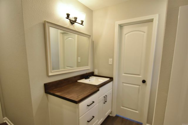 1606 FG Jones Road, Malvern, AR 72104