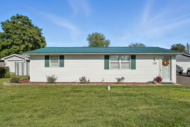 12815 Whitcomb Street, Crown Point, IN 46307