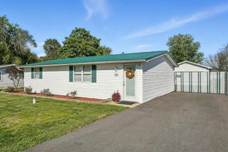 12815 Whitcomb Street, Crown Point, IN 46307