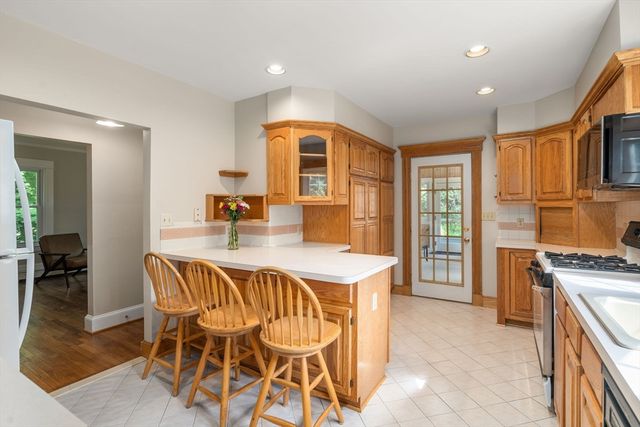 40 Gunhouse St, Sharon, MA 02067