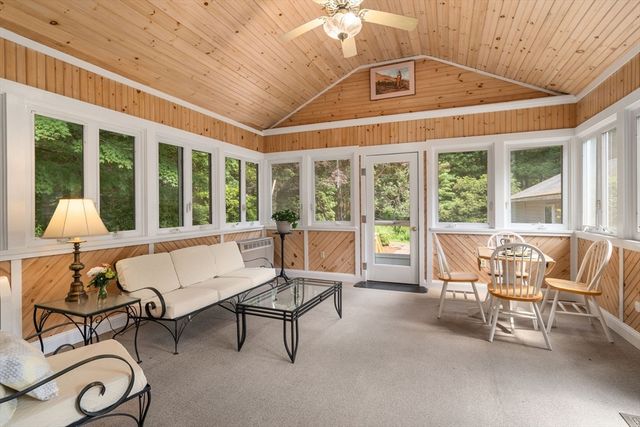 40 Gunhouse St, Sharon, MA 02067