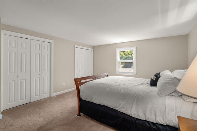 40 Gunhouse St, Sharon, MA 02067