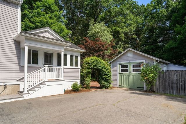 40 Gunhouse St, Sharon, MA 02067