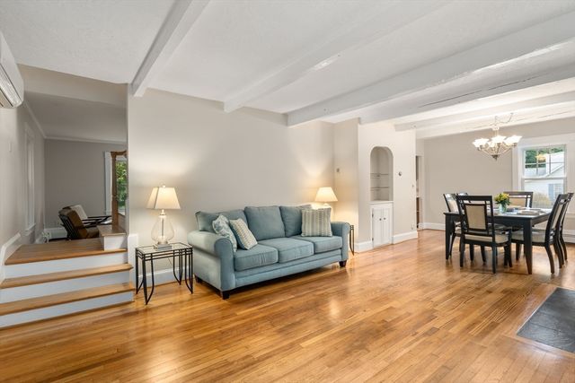 40 Gunhouse St, Sharon, MA 02067
