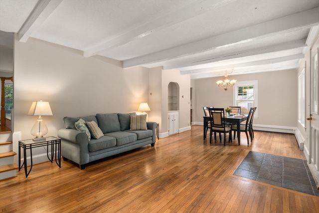 40 Gunhouse St, Sharon, MA 02067