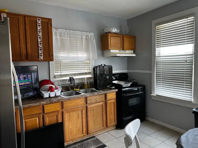 6550 S Claremont Avenue, Chicago, IL 60636