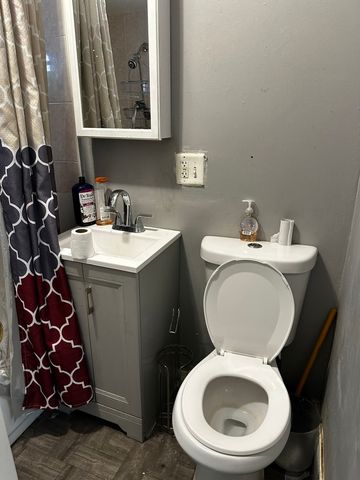 6550 S Claremont Avenue, Chicago, IL 60636