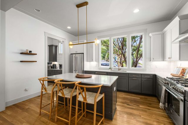 2018 10th Ave, S, Nashville, TN 37204