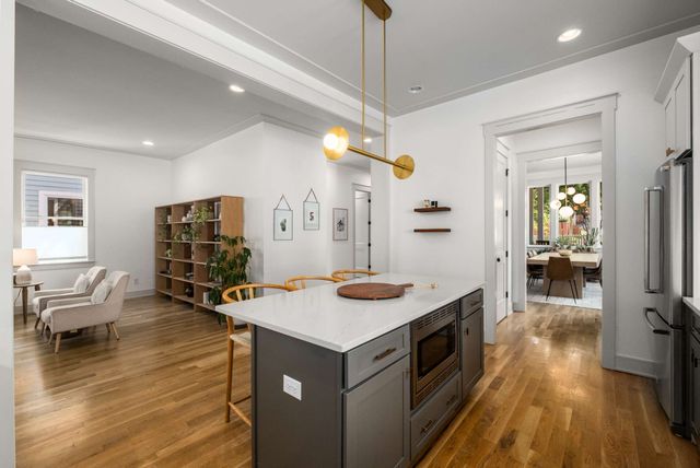 2018 10th Ave, S, Nashville, TN 37204