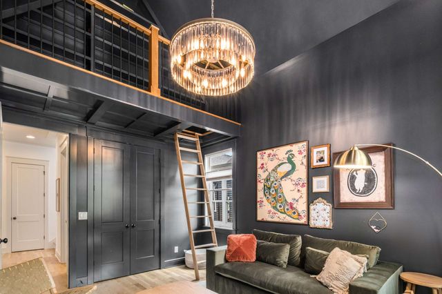 2018 10th Ave, S, Nashville, TN 37204