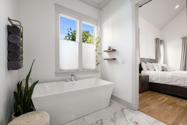 2018 10th Ave, S, Nashville, TN 37204