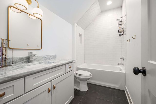 2018 10th Ave, S, Nashville, TN 37204