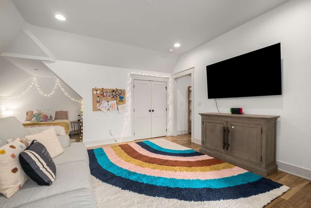 2018 10th Ave, S, Nashville, TN 37204