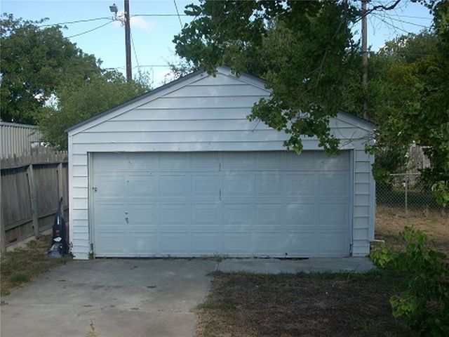 2333 Riggan St, Corpus Christi, TX 78404