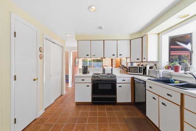 733 North Road, Candia, NH 03034