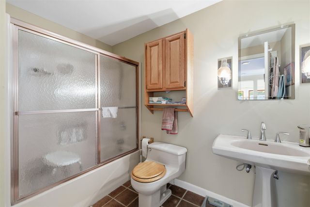 733 North Road, Candia, NH 03034