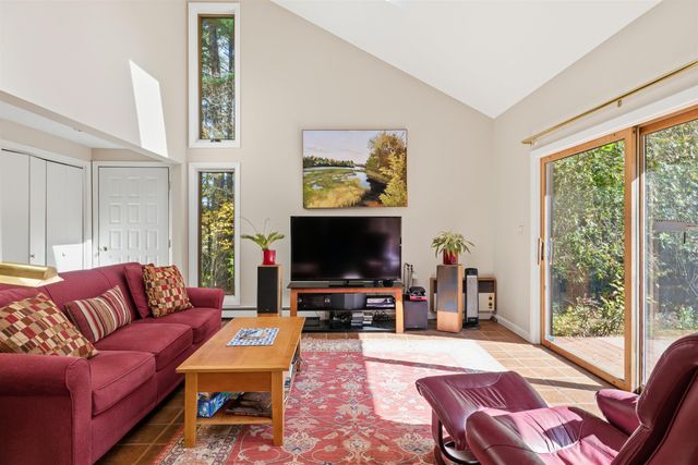 733 North Road, Candia, NH 03034