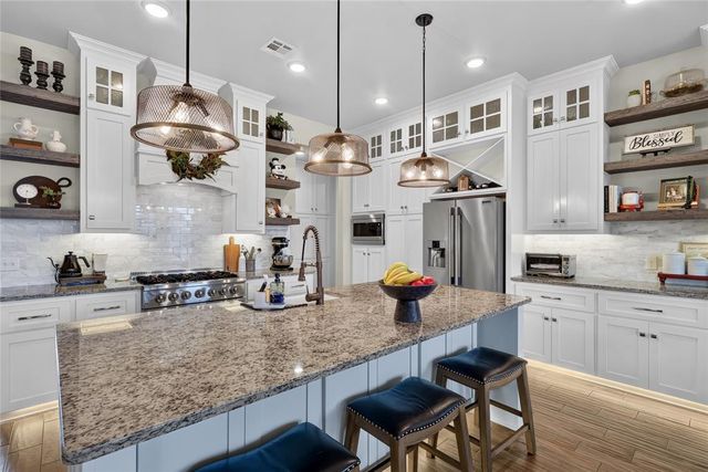 304 Bray Lane, Yukon, OK 73099