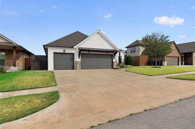 304 Bray Lane, Yukon, OK 73099