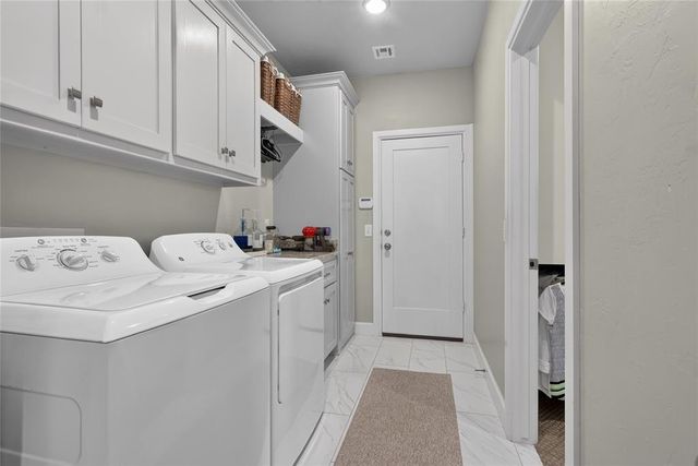 304 Bray Lane, Yukon, OK 73099