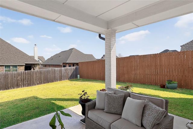 304 Bray Lane, Yukon, OK 73099