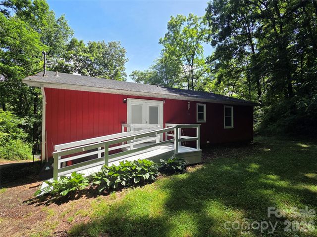 165 Mount Eire Drive, Sylva, NC 28779
