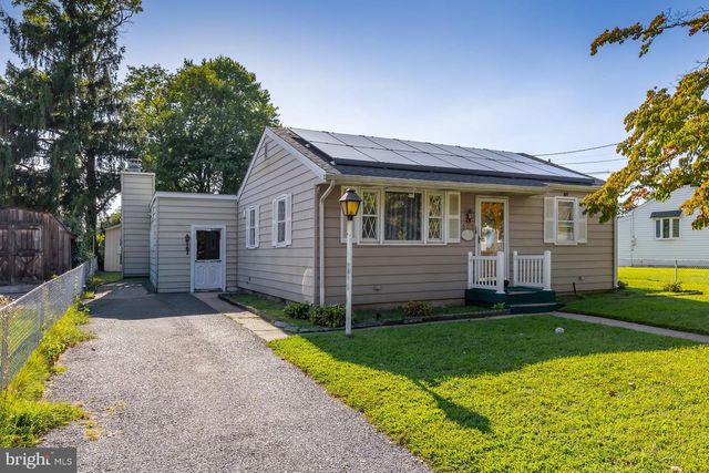 500 N FORKLANDING RD, Maple Shade, NJ 08052
