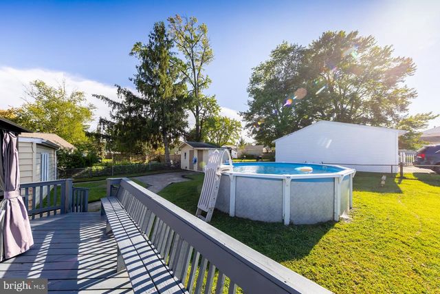 500 N FORKLANDING RD, Maple Shade, NJ 08052