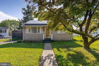 500 N FORKLANDING RD, Maple Shade, NJ 08052
