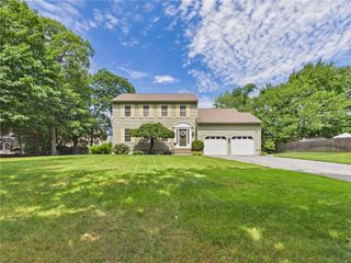 21 Buxton Drive, Cranston, RI 02921