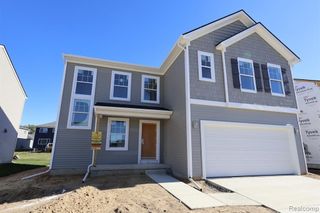 376 Edge Brook Drive, Holly, MI 48442