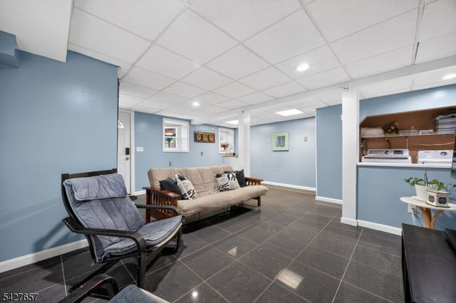 165 Macarthur Ave, Garfield City, NJ 07026